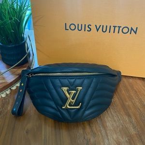Like New Unisex Louis Vuitton Bum Bag SOLD